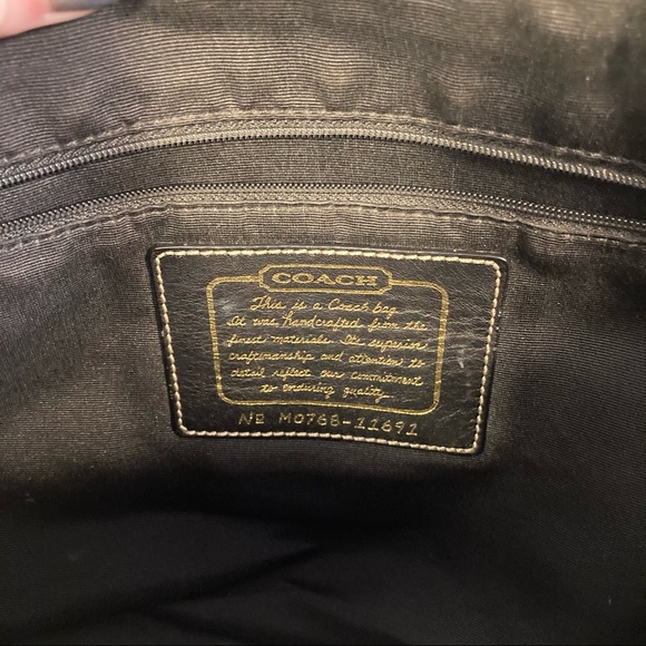 Classic Coach Shoulder Purse 16x10x6 - Picture 5 of 14